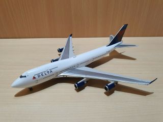 Gemini Jets 1:400 Delta Airlines Boeing 747 - 400 Reg: N666us Gjdal1074