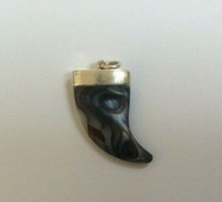 Vintage 1970s Sterling Silver & Blue Agate Shark ' s Tooth Pendant 2