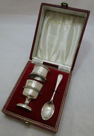 Top Quality Elizabeth Ii Sterling Silver Egg Cup Set,  109 Grams,  1963