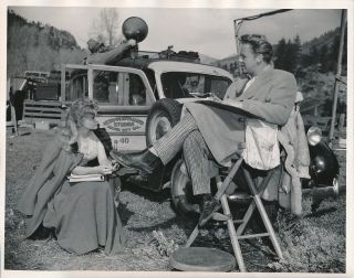 Janet Leigh First Film Van Johnson Vintage 1947 Candid Mgm Studio Set Dbw Photo