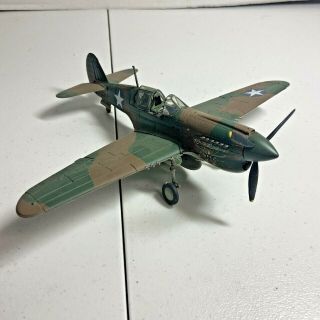 Vintage Model Airplane Kit U.  S.  A.  Ww2 Curtis P - 40 Built Up 1/48 Scale