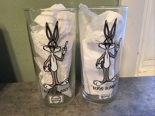 2 Vintage 1973 Bugs Bunny Warner Brothers Looney Tunes Pepsi Glasses