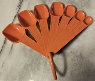 Vintage Tupperware Set Of 7 Orange Measuring Spoons W/ring Complete 1266 - 1272