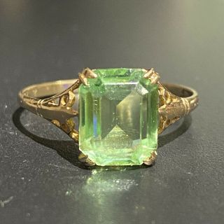 Antique Victorian 9ct Gold Green Glass Emerald Cut Ring Size T