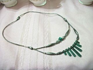 Vtg Handcrafted Liquid Silver & Green Averturine Stone Necklace Strung On Wire