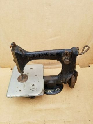 Vintage Singer Chain Stitch 24 Sewing Machine 1910