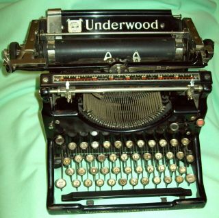Antique Vintage Underwood Standard Typewriter No.  5 Serial 3599673 - 5 1922