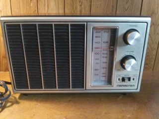 Vintage Soundesign Am/fm Table Radio Model 3333 - (b) Sound Design