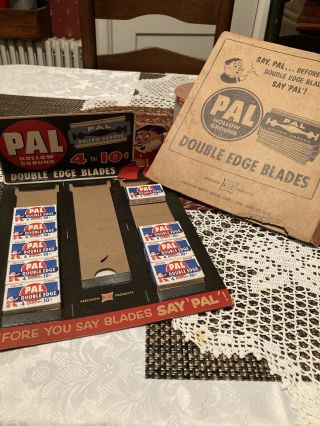 Vintage Pal Store Display With Individual Packets Of Blades