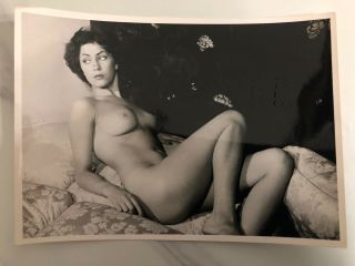 Vintage Sexy Woman Pin Up 4x5.  5 Inch Photo Risqué