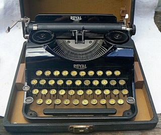 Antique Royal Junior Typewriter 1930 