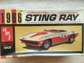Model Kit 66 Corvette Sting Ray Cvt Annual Orig.  Amt 6916