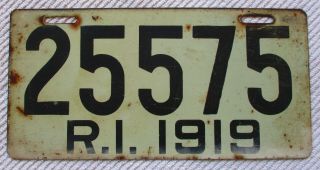 1919 Rhode Island Passenger License Plate 25575
