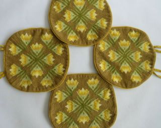 Vintage Set Of 4 Round Chair Pads W Floral Hooked Rug Heather Brown & Yellow 14 "