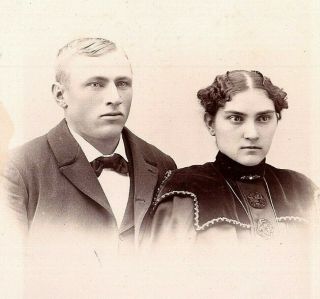 Vintage Embossed Cdv Cabinet Photo Young Victorian Couple Lancaster Ohio