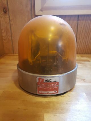Antique Federal Signal Model 14 Beacon Light A4 Series 12v Yellow Dome