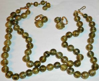 Vintage Vogue Jewlery Green Swirl Glass Beaded Necklace & Earrings