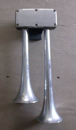 Vintage Hadley Dual Air Horns Double