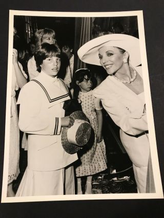 Joan Collins Vintage 6 X 8 Press Photo 1984 1