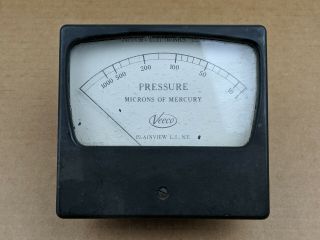 Vintage Veeco Pressure Gauge Panel Meter Microns Of Mercury Range 1 To 1000,  Log