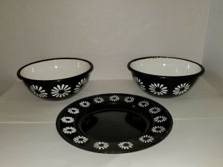 Black And White Enamel Daisies Bowls And Plate Cathrine Holm? Mid Century Modern
