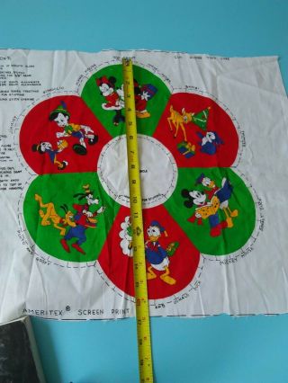VTG Mickey Minnie Bambi Pluto Goofy Print Holiday Wreath Fabric Pattern Disney 3