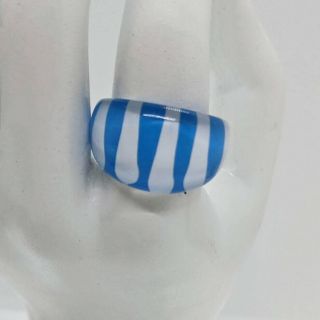Vintage Reverse Painted Lucite Bubble Ring Blue & White Abstract Size 9 Jewelry