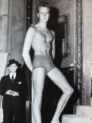 Vintage 8x10 B&w Photo Beefcake Physique Male Posing On Steps