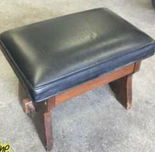 Ethan Allen Antiqued Pine Footstool With Storage 22x14x16