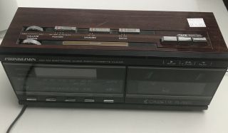 Vntg Soundesign Am/fm Cassette/player Alarm Radio Model 3838 Wood Grain