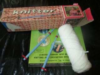 K - Tel Vintage One Needle Knitter/crocheter 2 Needles Booklet Yarn - 1970 