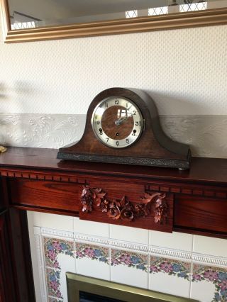 Mantle Clock:a Lovely Oak Finished Napoleon Shaped 3 Keyhole Clock C1950’s
