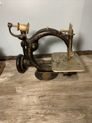 L329 - Antique 1890s Hand Crank Willcox & Gibbs Sewing Machine
