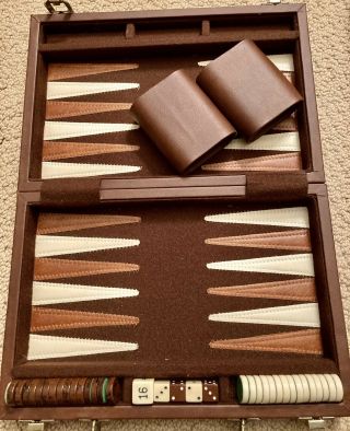 Vintage Early 70’s Backgammon Game Great Cond.  Felted Brown Interior.  W/cream
