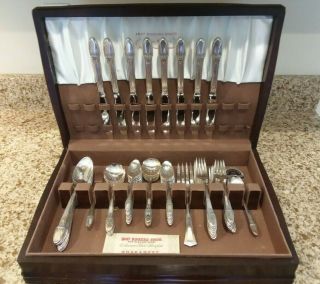 60 Piece First Love 1847 Rogers Bros Is Silverplate 8 Person Setting With Case