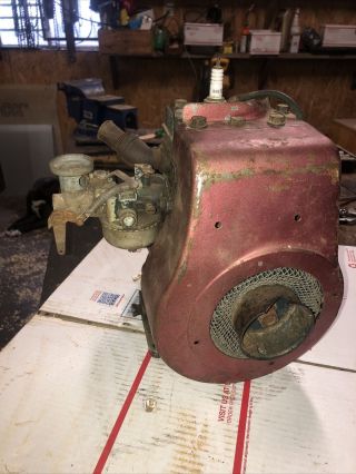 Vintage Briggs Stratton Model Small Gas Engine Hit Miss Engine