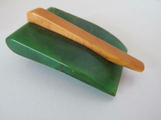 Vintage Art Deco Chunky Bakelite Catalin Marbled Green Butterscotch Brooch Pin