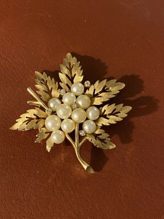 Vintage Crown Trifari Signed Leaf Brooch Pin Faux Pearl Cluster Rhinestone