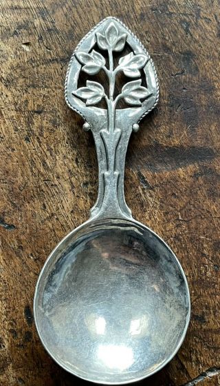 Antique Arts & Crafts Unmarked Silver Tea Caddy Spoon Leaf Decoration 1900/1920