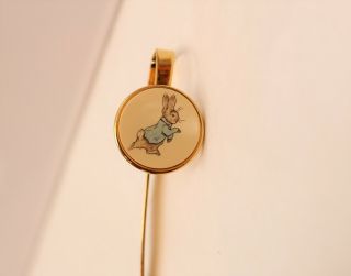 Vintage 1981 Delart Creations Gold - Plated Peter Rabbit Bookmark S