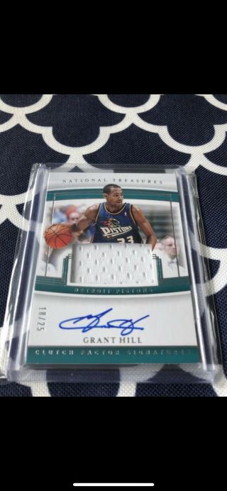 2019 - 20 National Treasures Clutch Factor Signatures Patch Auto Grant Hill /25
