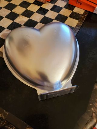 WILTON Vintage Puffed Heart Shaped Aluminum Cake Pan 1986 Pre - owned 2