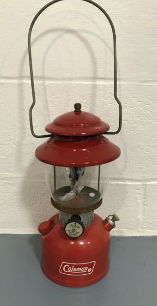Vintage 9/1976 Red Model 200a Coleman Lantern W/ Pyrex Globe Wichita Ks