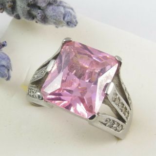 Vintage Costume Cocktail Ring Silver Tone Metal Pretty Pink Faceted Glass S: 8 Q