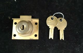 1 Mills Slot Machine Lock W/2 Keys,  Old Antique Coin - Op Parts