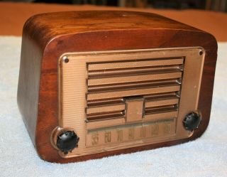 Vintage Old Antique Emerson Designer Radio;wood Case,  1940 