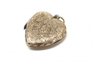 A Pretty Antique Victorian 9ct Yellow Gold Engraved Heart Locket Pendant 27809
