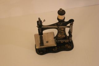 Antique Vintage Model Toy Child Small Sewing Machine