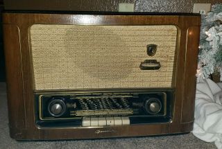 Grundig Type 2043 W Antique Radio Post World War 2 Germany Broadcast Receiver