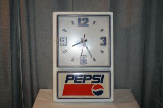 Vintage Pepsi 1994 Wall Clock Light Read